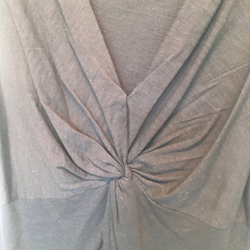 M - Eddie Bauer - V-Neck Knit top NWOT - Picture 3 of 4